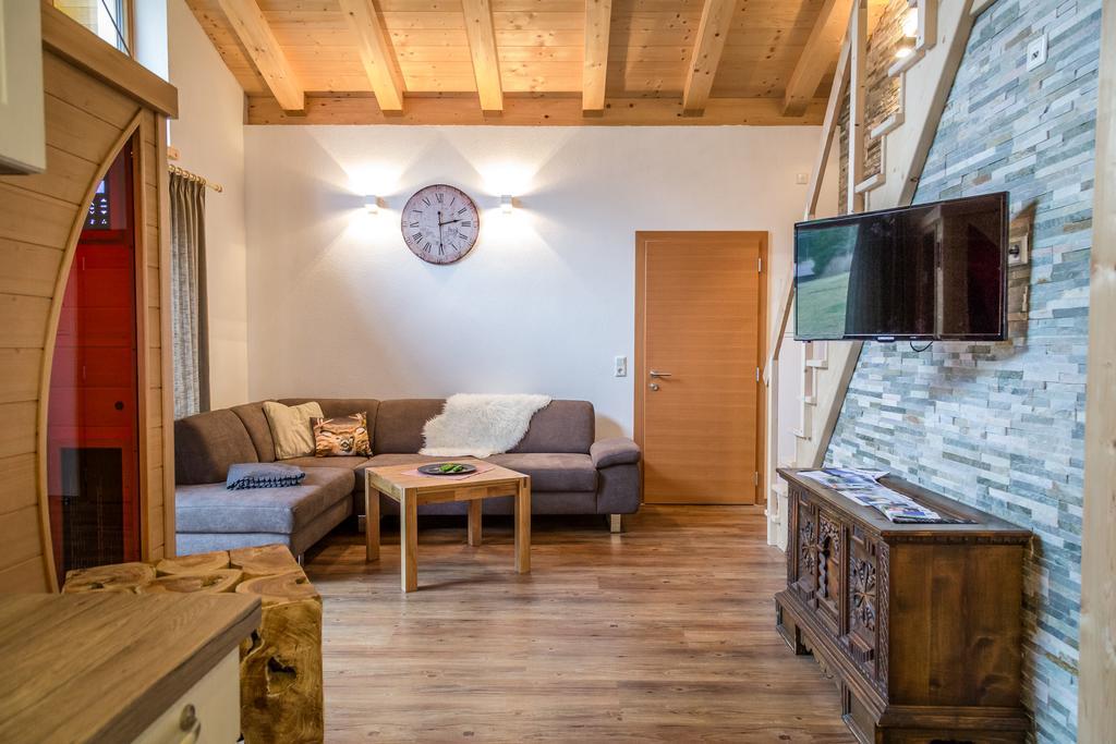 Zugspitzchalets Бибервир Номер фото